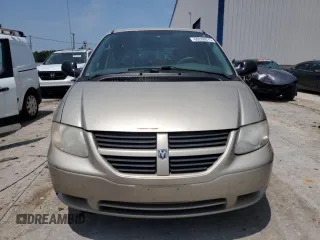 2005 Dodge Caravan SE с VIN 2D4GP24RX5R360598, выставлен на аукционе Copart как лот 60288075 с пробегом 126 609 миль миль и На запчасти • Non repairable. История ставок и продаж доступна на DreamBid. Изображение 5.