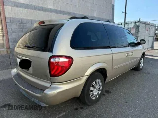 2005 Chrysler Town & Country LX with VIN 2C8GP44R15R541631, listed as a Copart auction lot 84458154 with 149,439 mi miles and Clean Title. Bid and sale history available at carsss.com. Image 4.