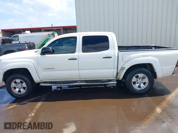 2014 Toyota Tacoma PreRunner with VIN 5TFJX4GN4EX032845, listed as a IAAI auction lot 41915723 with 163,978 mi miles and . Bid and sale history available at DreamBid. Image 15.