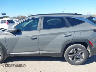 2025 Hyundai Tucson SEL with VIN 5NMJB3DE7SH501802, listed as a IAAI auction lot 41732301 with 2,942 mi miles and . Bid and sale history available at DreamBid. Image 14.
