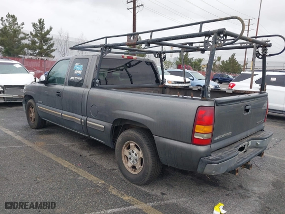 2001 Chevrolet Silverado 1500 LT with VIN 2GCEC19T811330085, listed as a IAAI auction lot 41743350 with 218,533 mi miles. Bid and sale history available at carsss.com. Image 3.