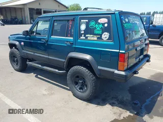 1995 Jeep Cherokee Sport with VIN 1J4FJ68S7SL631078, listed as a IAAI auction lot 42408148 with 190,765 mi miles and . Bid and sale history available at DreamBid. Image 3.