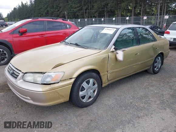 2001 Toyota Camry CE with VIN 4T1BG22K91U016864, listed as a IAAI auction lot 42068573 with 251,307 mi miles. Bid and sale history available at carsss.com. Image 2.