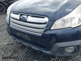 2014 Subaru Outback 2.5i Premium with VIN 4S4BRBDC4E3214134, listed as a IAAI auction lot 42004743 with 206,285 mi miles. Bid and sale history available at carsss.com. Image 6.