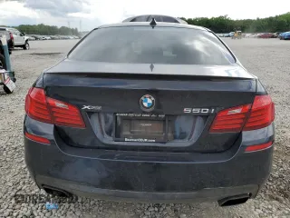 2015 BMW 5 Series 550i xDrive с VIN WBAKP9C54FD980038, выставлен на аукционе Copart как лот 56051025 с пробегом 83 889 миль миль и Списание • Salvage title. История ставок и продаж доступна на DreamBid. Изображение 6.