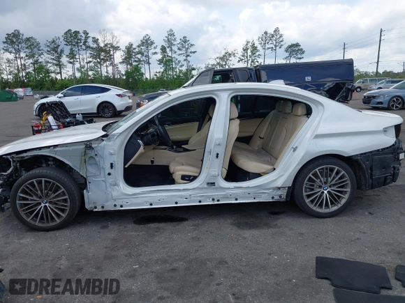2018 BMW 5 Series 530i with VIN WBAJA5C55JWA38747, listed as a IAAI auction lot 41922937 with 100,951 mi miles and . Bid and sale history available at DreamBid. Image 14.