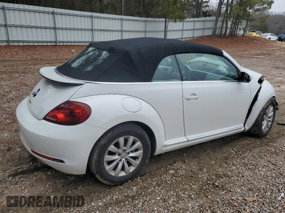 2018 Volkswagen Beetle S with VIN 3VW5DAAT8JM512819, listed as a Copart auction lot 85229784 with Not provided miles and Salvage title. Bid and sale history available at DreamBid. Image 3.
