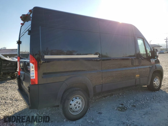 2021 Ram ProMaster Cargo with VIN 3C6LRVBG9ME584204, listed as a Copart auction lot 76282354 with 61,728 mi miles and Clean Title. Bid and sale history available at carsss.com. Image 3.