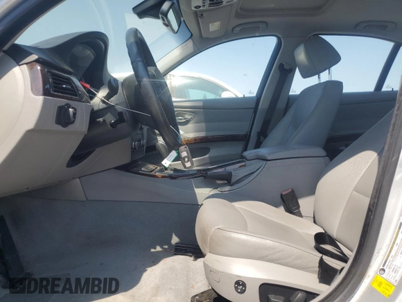 2008 BMW 3 Series 328i with VIN WBAVC53538FZ87992, listed as a Copart auction lot 60112495 with 138,489 mi miles and Clean title. Bid and sale history available at DreamBid. Image 7.