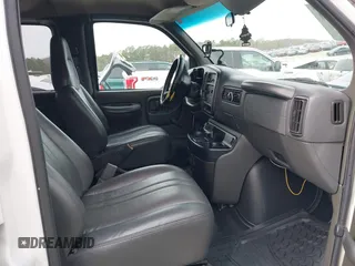 2002 Chevrolet Express with VIN 1GAHG39R921177847, listed as a IAAI auction lot 38822931 with 48,275 mi miles. Bid and sale history available at carsss.com. Image 5.