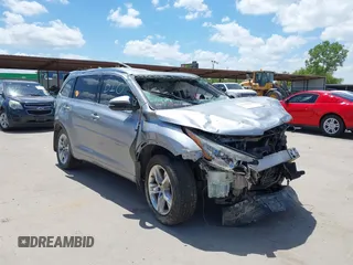 2015 Toyota Highlander Limited z VIN 5TDYKRFH6FS071711, wystawiony jako IAAI lot #39736443 z przebiegiem 120 495 mil mil oraz . Historia ofert i sprzedaży dostępna na DreamBid. Obrazek 1.
