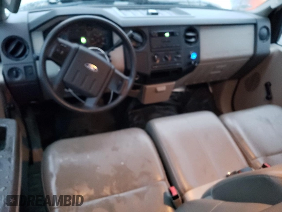 2008 Ford F-250 XL z VIN 1FTSW20598EA41367, wystawiony jako Copart lot #84403714 z przebiegiem 45 136 mil mil oraz Szkoda całkowita • Salvage title. Historia ofert i sprzedaży dostępna na DreamBid. Obrazek 8.