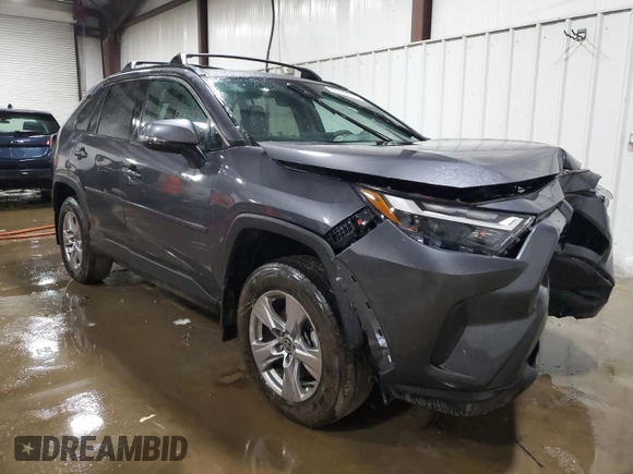 2023 Toyota RAV4 XLE with VIN 2T3P1RFV4PC370443, listed as a Copart auction lot 59790555 with 16,105 mi miles and Salvage title. Bid and sale history available at DreamBid. Image 4.