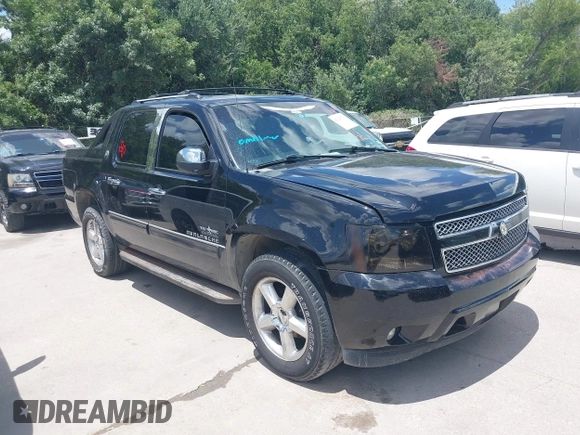 2013 Chevrolet Avalanche LT with VIN 3GNMCFE05DG269088, listed as a IAAI auction lot 42620729 with 177,810 mi miles and . Bid and sale history available at DreamBid. Image 1.