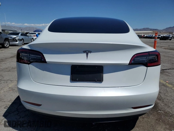 2023 Tesla Model 3 z VIN 5YJ3E1EA2PF578151, wystawiony jako Copart lot #56211295 z przebiegiem 19 590 mil mil oraz Szkoda całkowita • Salvage title. Historia ofert i sprzedaży dostępna na DreamBid. Obrazek 6.