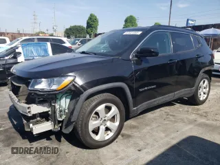 2019 Jeep Compass Latitude with VIN 3C4NJCBB8KT855599, listed as a Copart auction lot 57831005 with 111,761 mi miles and Salvage title. Bid and sale history available at DreamBid. Image 1.