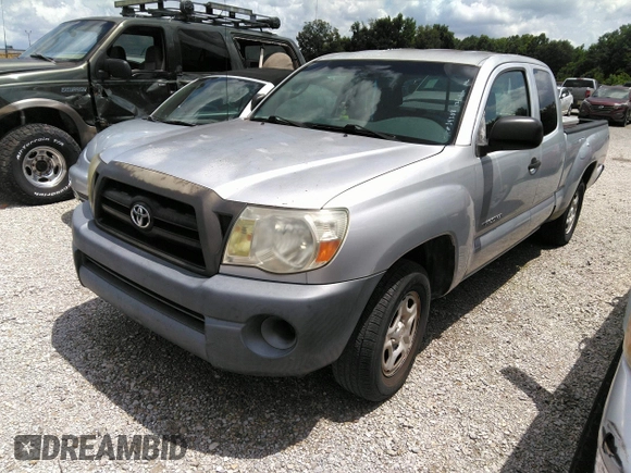 2008 Toyota Tacoma z VIN 5TETX22N68Z567516, wystawiony jako IAAI lot #42560571 z przebiegiem 146 000 mil mil oraz . Historia ofert i sprzedaży dostępna na DreamBid. Obrazek 17.