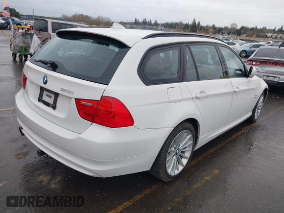 2012 BMW 3 Series 328i xDrive with VIN WBAUU3C50CA543357, listed as a IAAI auction lot 38635586 with 85,220 mi miles and . Bid and sale history available at DreamBid. Image 4.