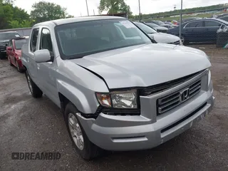 2008 Honda Ridgeline RTS z VIN 2HJYK16458H525443, wystawiony jako IAAI lot #42143814 z przebiegiem 118 057 mil mil oraz . Historia ofert i sprzedaży dostępna na DreamBid. Obrazek 1.