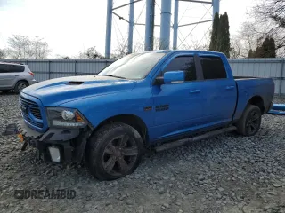 2018 Ram 1500 Sport z VIN 1C6RR7MT5JS192572, wystawiony jako Copart lot #52453335 z przebiegiem 105 843 mil mil oraz Szkoda całkowita • Salvage title. Historia ofert i sprzedaży dostępna na DreamBid. Obrazek 1.