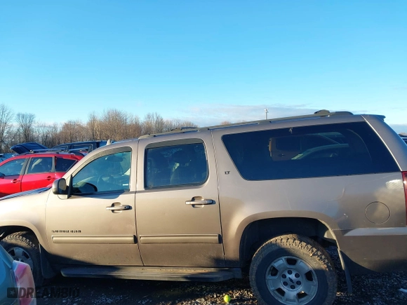 2013 Chevrolet Suburban LT with VIN 1GNSKJE76DR357951, listed as a IAAI auction lot 41195447 with 158,798 mi miles. Bid and sale history available at carsss.com. Image 15.
