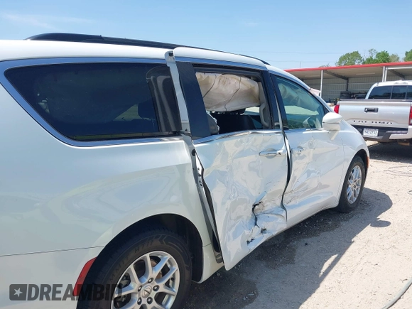 2022 Chrysler Pacifica Touring L with VIN 2C4RC1BG4NR191644, listed as a IAAI auction lot 41979011 with 84,789 mi miles and . Bid and sale history available at DreamBid. Image 6.