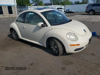 2006 Volkswagen Beetle with VIN 3VWRG31C46M423874, listed as a Copart auction lot 60527325 with 101,513 mi miles and Salvage title. Bid and sale history available at DreamBid. Image 4.