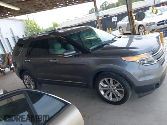 2012 Ford Explorer Limited with VIN 1FMHK7F82CGA39215, listed as a IAAI auction lot 42032444 with 217,644 mi miles and . Bid and sale history available at DreamBid. Image 13.