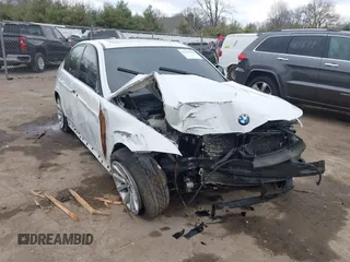 2009 BMW 3 Series 328i xDrive z VIN WBAPK73519A464377, wystawiony jako IAAI lot #41901886 z przebiegiem 117 500 mil mil oraz . Historia ofert i sprzedaży dostępna na DreamBid. Obrazek 1.