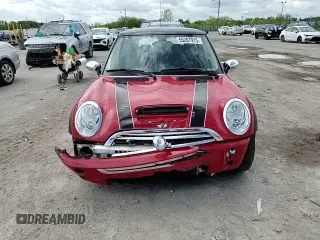 2005 MINI Hardtop S z VIN WMWRE33505TL15594, wystawiony jako Copart lot #55207915 z przebiegiem Nie podano mil oraz Szkoda całkowita • Salvage title. Historia ofert i sprzedaży dostępna na DreamBid. Obrazek 13.
