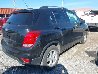 2021 Chevrolet Trax LT with VIN KL7CJLSB7MB335483, listed as a IAAI auction lot 41476473 with 167,612 mi miles and . Bid and sale history available at DreamBid. Image 4.