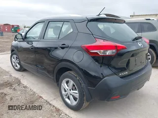 2019 Nissan Kicks SV with VIN 3N1CP5CU8KL533193, listed as a IAAI auction lot 40971451 with 42,381 mi miles. Bid and sale history available at carsss.com. Image 3.