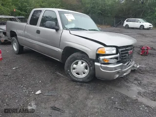 2003 GMC Sierra 1500 SLE with VIN 2GTEC19V231251709, listed as a IAAI auction lot 41973137 with 101,934 mi miles. Bid and sale history available at carsss.com. Image 1.