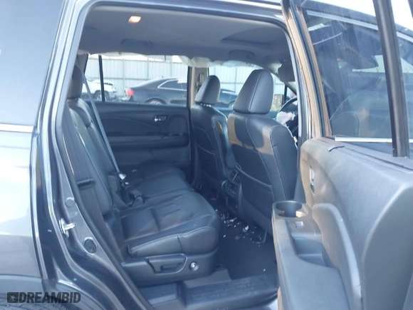 2019 Honda Pilot EX-L with VIN 5FNYF5H5XKB026513, listed as a IAAI auction lot 41269623 with 62,372 mi miles. Bid and sale history available at carsss.com. Image 8.
