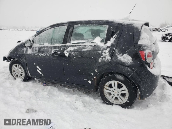 2012 Chevrolet Sonic LT z VIN 1G1JD6SB0C4147161, wystawiony jako Copart lot #41803735 z przebiegiem Nie podano mil oraz Czysty tytuł • Clean title. Historia ofert i sprzedaży dostępna na DreamBid. Obrazek 2.