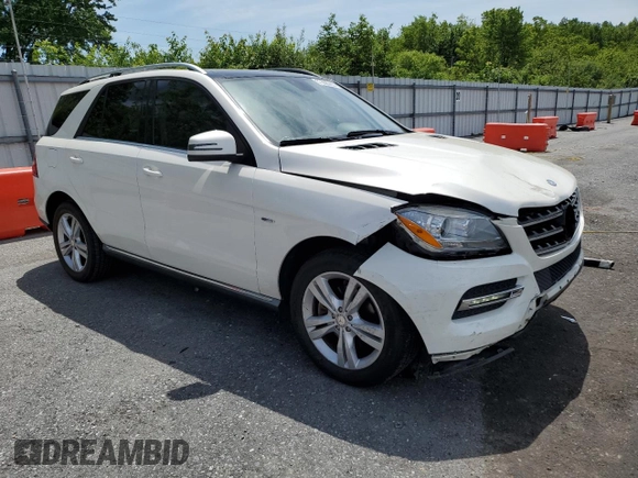 2012 Mercedes-Benz M 350 z VIN 4JGDA5HB3CA010078, wystawiony jako Copart lot #57636985 z przebiegiem 103 205 mil mil oraz Szkoda całkowita • Salvage title. Historia ofert i sprzedaży dostępna na DreamBid. Obrazek 4.