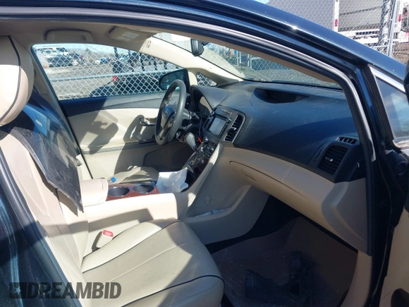 2013 Toyota Venza LE with VIN 4T3BK3BB9DU077065, listed as a IAAI auction lot 41729217 with 130,122 mi miles and . Bid and sale history available at DreamBid. Image 5.