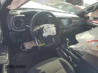 2017 Toyota Tacoma SR5 z VIN 3TMCZ5AN5HM108620, wystawiony jako Copart lot #55204105 z przebiegiem 58 340 mil mil oraz Szkoda całkowita • Salvage title. Historia ofert i sprzedaży dostępna na DreamBid. Obrazek 8.