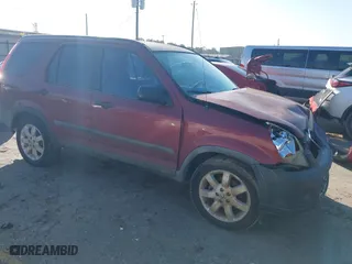 2005 Honda CR-V LX with VIN SHSRD785X5U347177, listed as a IAAI auction lot 41588922 with 238,121 mi miles. Bid and sale history available at carsss.com. Image 1.