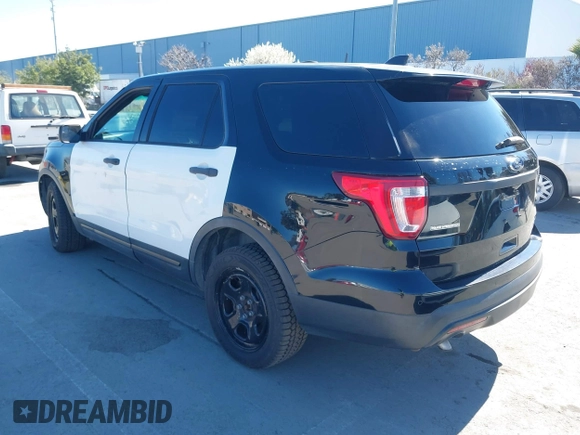2016 Ford Police Interceptor Utility z VIN 1FM5K8AT7GGC36763, wystawiony jako IAAI lot #41862563 z przebiegiem 87 276 mil mil oraz . Historia ofert i sprzedaży dostępna na DreamBid. Obrazek 3.