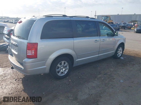 2008 Chrysler Town & Country Touring with VIN 2A8HR54PX8R822991, listed as a IAAI auction lot 42028717 with 152,898 mi miles. Bid and sale history available at carsss.com. Image 4.