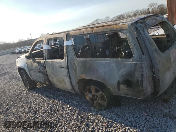 2008 Chevrolet Suburban 2LT with VIN 3GNFC16038G194438, listed as a Copart auction lot 46873265 with Not provided miles and Non repairable. Bid and sale history available at DreamBid. Image 2.