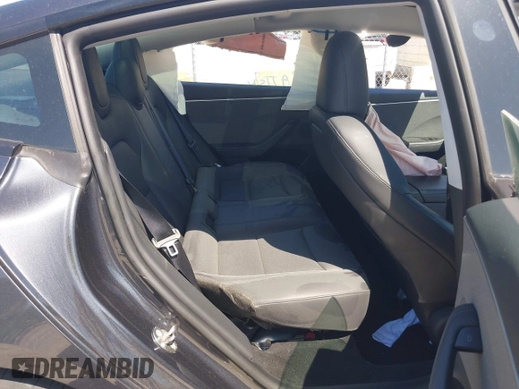 2024 Tesla Model 3 z VIN 5YJ3E1EA6RF747946, wystawiony jako IAAI lot #42042903 z przebiegiem 13 999 mil mil oraz . Historia ofert i sprzedaży dostępna na DreamBid. Obrazek 8.