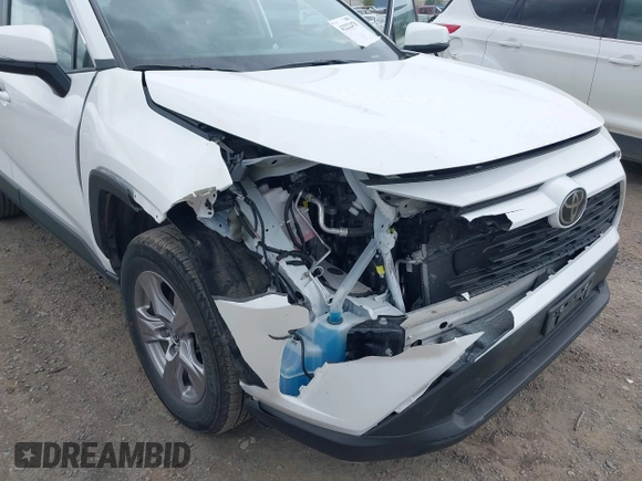 2024 Toyota RAV4 XLE with VIN 2T3P1RFV5RW473727, listed as a IAAI auction lot 42222478 with 19,764 mi miles and . Bid and sale history available at DreamBid. Image 6.