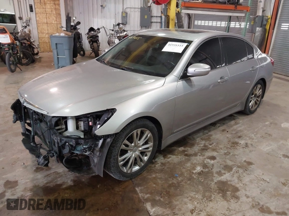 2013 Hyundai Genesis 3.8L with VIN KMHGC4DD5DU250581, listed as a IAAI auction lot 41531115 with 1 mi miles. Bid and sale history available at carsss.com. Image 2.