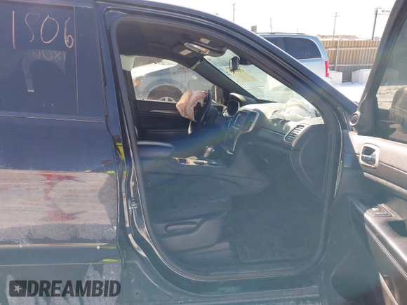 2016 Jeep Grand Cherokee Laredo z VIN 1C4RJFAG0GC425732, wystawiony jako IAAI lot #41641806 z przebiegiem 174 871 mil mil oraz . Historia ofert i sprzedaży dostępna na DreamBid. Obrazek 5.