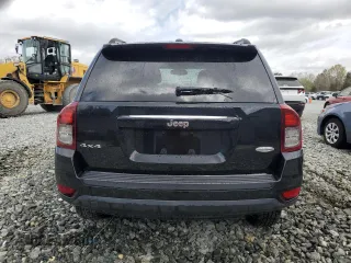 2014 Jeep Compass Latitude with VIN 1C4NJDEB6ED623613, listed as a Copart auction lot 52078795 with 186,156 mi miles and Clean Title. Bid and sale history available at carsss.com. Image 6.
