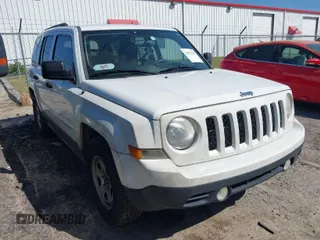 2011 Jeep Patriot Latitude with VIN 1J4NT1GB6BD175160, listed as a IAAI auction lot 42074347 with 169,714 mi miles. Bid and sale history available at carsss.com. Image 1.