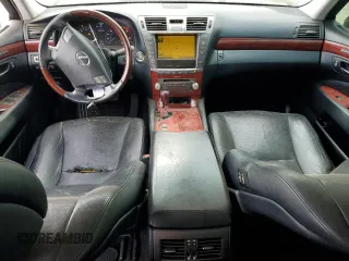 2011 Lexus LS 460 с VIN JTHCL5EF2B5010015, выставлен на аукционе Copart как лот 65640455 с пробегом 166 833 миль миль и Списание • Salvage title. История ставок и продаж доступна на DreamBid. Изображение 8.