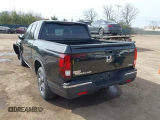 2017 Honda Ridgeline RTL z VIN 5FPYK3F59HB014002, wystawiony jako IAAI lot #41781159 z przebiegiem 110 393 mil mil oraz . Historia ofert i sprzedaży dostępna na DreamBid. Obrazek 3.